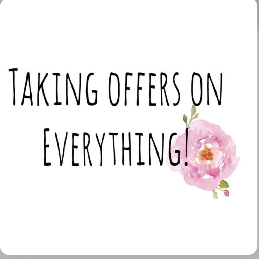 NEW ITEMS EVERYDAY! Make an offer 😊